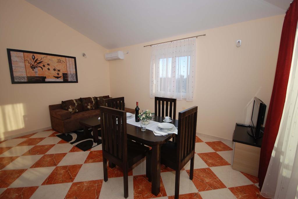 Apartments Stepic Trogir Oda fotoğraf